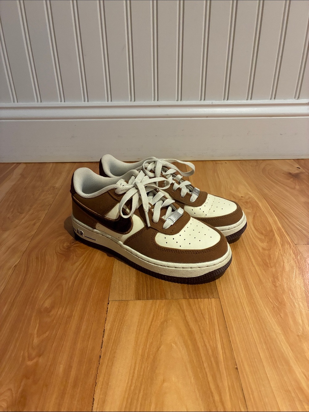 Nike Air Force 1 brown and white size 3y - Picture 6 of 7
